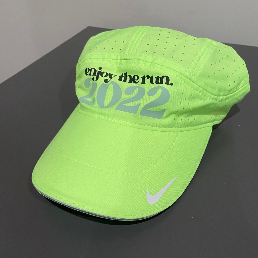 Nike Adult Unisex 2022 Chicago Marathon Adjustable Tailwind Running Hat